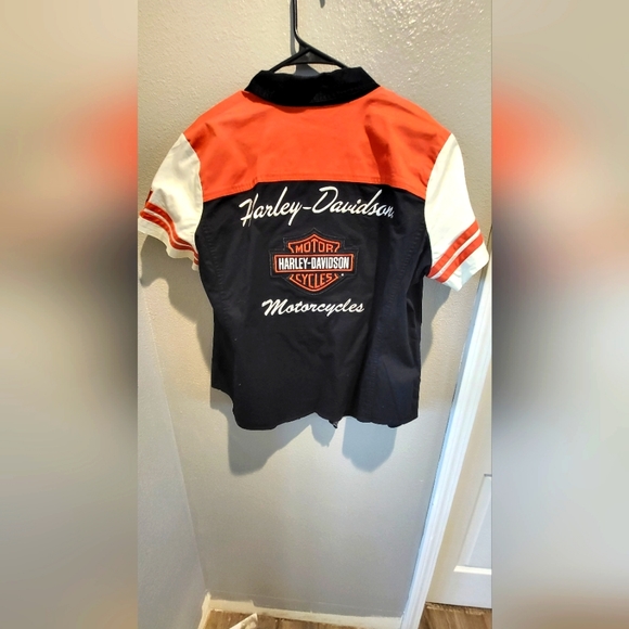 Woman's Harley Davidson zip up shirt - Picture 5 of 8